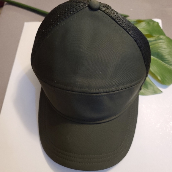 Lulu lemon hat - Picture 1 of 4